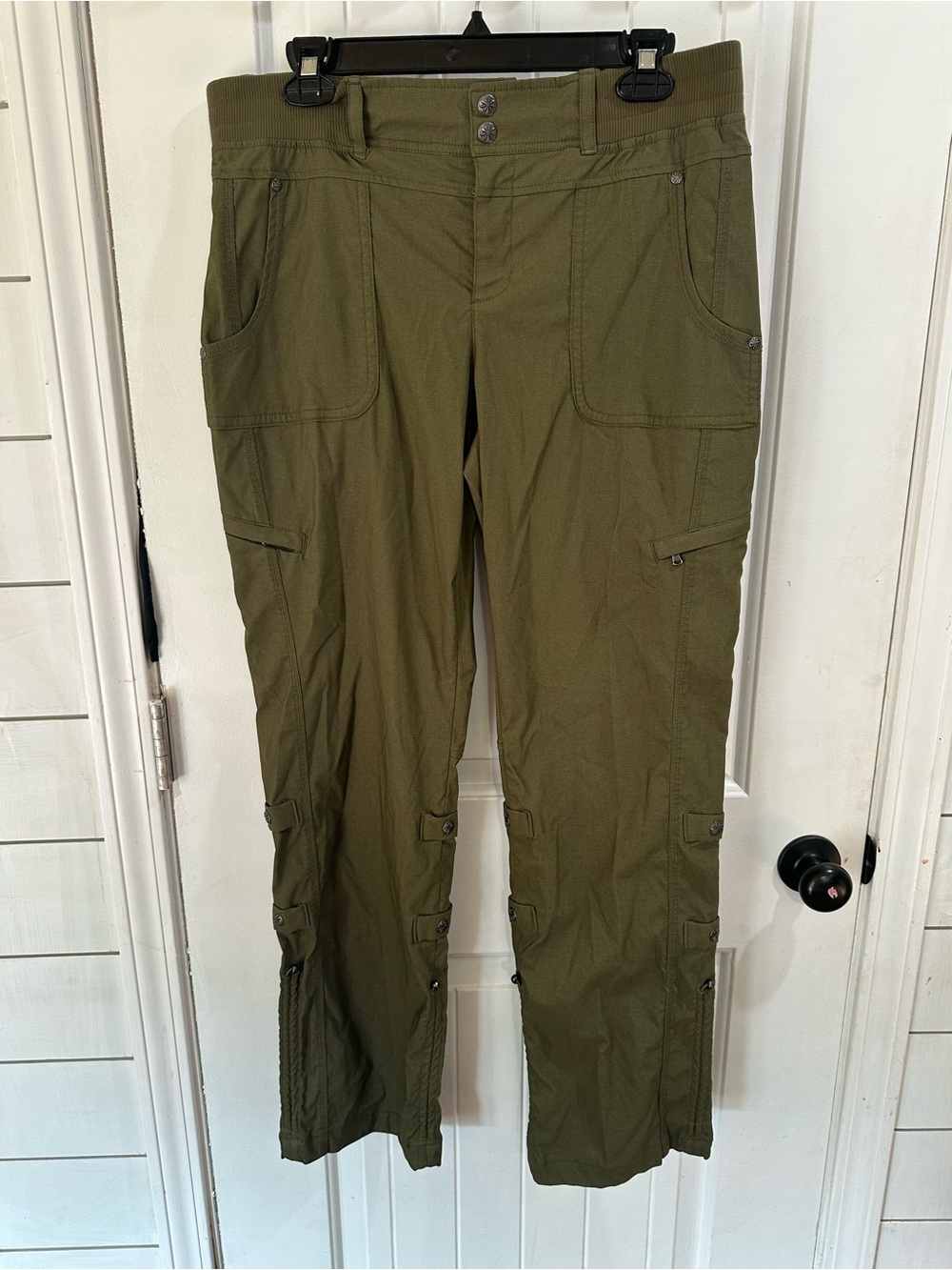 Athleta Olive cargo hiking Utility Straight-Leg Pants
